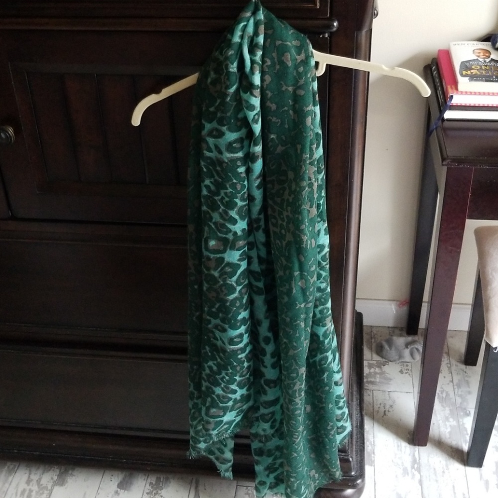 Loft scarf